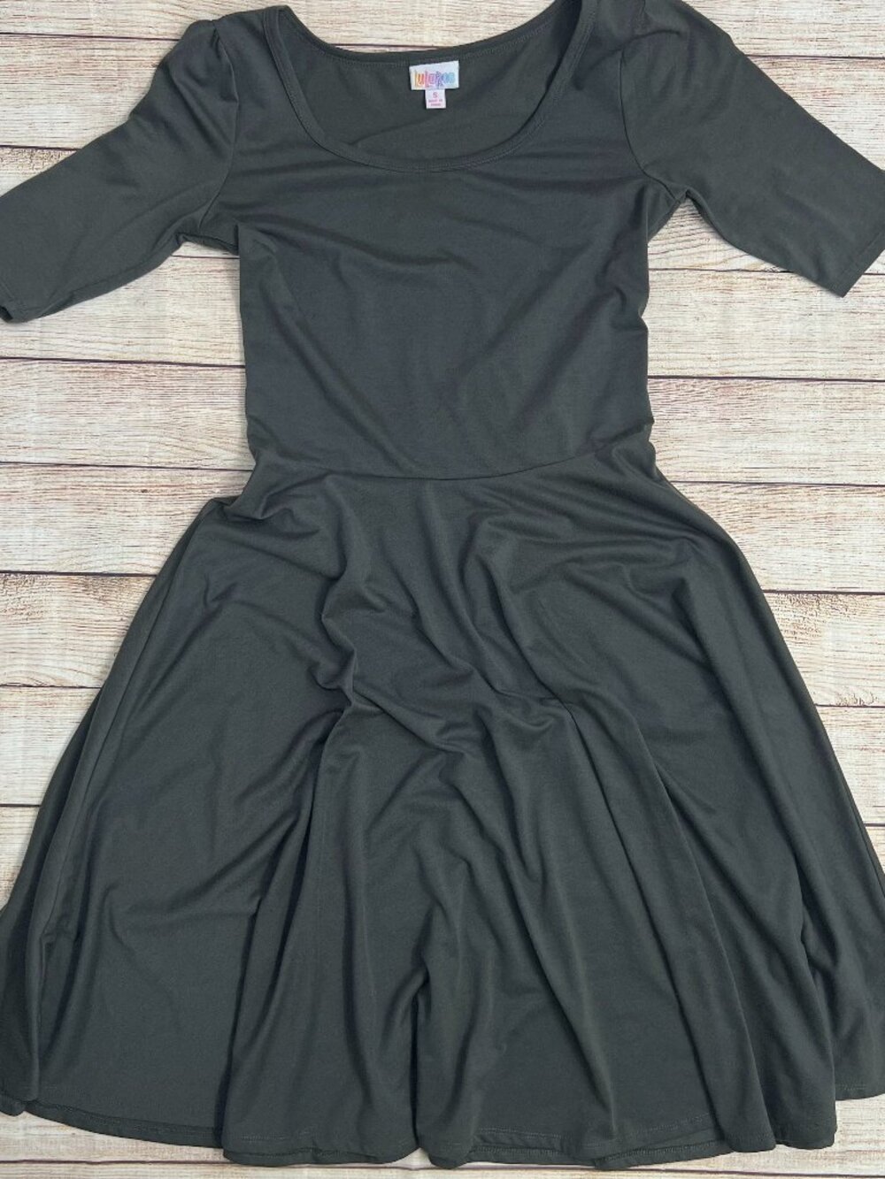LuLaRoe Nicole Dress‎ Small Olive Green Scoop Neck Fit Flare Skater Dress